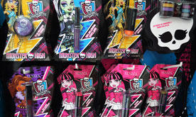 Monster High agora tem linha de maquiagem