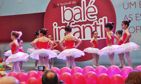 Público encantado com o 5° Festival de Balé Infantil