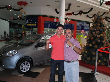  Criciúma Shopping entrega os automóveis da promoção Natal em Dobro