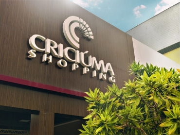 Para homenagear consumidores, Criciúma Shopping libera estacionamento gratuito