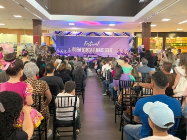 Setembro Cultural: 1,6 mil crianças mostraram seus talentos no palco do Criciúma Shopping